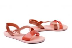 IPANEMA 82429 Vibe Sandal Fem AS179 pink/rose, sandały damskie. Czerwone sandały Ipanema, bez wzorów, bez obcasa, bez zapięcia. Za 139.90 zł.