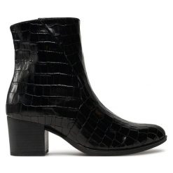 Botki Gabor. Czarne botki Gabor, bez wzorów, bez obcasa, na słupku, bez zapięcia. Za 619.99 zł.