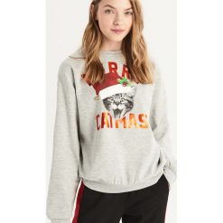 Bluza Merry catmas - Jasny szar. Bluzy bez kaptura marki Sinsay. W wyprzedaży za 29.99 zł.