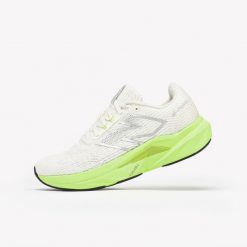 Buty do biegania damskie New Balance Fuelcell Propel V5. Buty do biegania New Balance, bez wzorów, z kauczuku, bez zapięcia, do biegania. Za 549.99 zł.