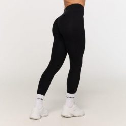 Legginsy damskie fitness z wysokim stanem czarne Fierce. Czarne legginsy GYMBEAM, bez wzorów, z elastanu, sportowe. Za 113.90 zł.