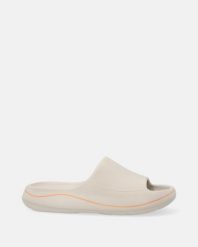 BEŻOWE KLAPKI DAMSKIE CY-9932 BEIGE. Brązowe klapki Venezia, bez wzorów, bez obcasa, bez zapięcia. Za 69.00 zł.