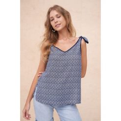 Bluzka Damska Omnires BS Mozaika. Bluzki blue shadow, bez wzorów, bez kołnierzyka, bez ramiączek. Za 149.90 zł.