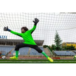 Krótkie spodnie bramkarskie dla dzieci Kipsta F300. Czarne szorty KIPSTA, bez wzorów, z materiału, sportowe. Za 99.99 zł.