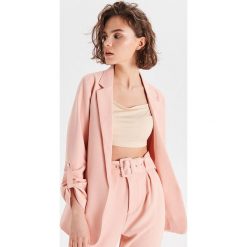 Marynarka - Kremowy. Marynarki i żakiety marki Cropp. W wyprzedaży za 79.99 zł.