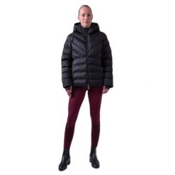 Damska kurtka z kapturem PS of Sweden Penelope Puffer. Czarne kurtki PS OF SWEDEN, bez wzorów, z puchu, z kapturem. W wyprzedaży za 762.00 zł.