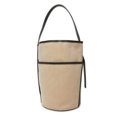 Torebka Furla. Brązowe torebki klasyczne Furla, bez wzorów, klasyczne, bez dodatków. Za 1,389.00 zł.
