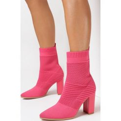 Fuksjowe Botki z Elastyczną Cholewką Hamilta. Czerwone botki Born2be, z aplikacjami, za kostkę, bez obcasa, na obcasie, bez zapięcia. W wyprzedaży za 149.99 zł.