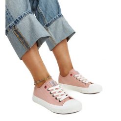 Różowe damskie trampki Cross Jeans. Czerwone trampki bez wzorów, z gumy, eleganckie, bez zapięcia. Za 124.54 zł.