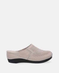 SZARE KLAPKI DAMSKIE VE-003 GREY. Szare klapki Venezia, bez wzorów, ze skóry, bez obcasa, bez zapięcia. Za 229.00 zł.