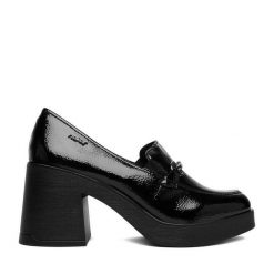 Półbuty Rieker. Czarne półbuty wsuwane Rieker, bez wzorów, bez obcasa, na obcasie. Za 349.99 zł.