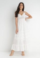 Biała Sukienka Dorassa. Białe sukienki Born2be, m, bez wzorów, z bawełny, boho, bez kołnierzyka, bez ramiączek, maxi, rozkloszowane. Za 289.99 zł.