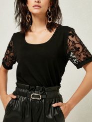 LA Angels Bluzka w kolorze czarnym rozmiar: XL. Czarne bluzki LA Angels, xl, bez wzorów, z tiulu, bez kołnierzyka, bez ramiączek. Za 113.99 zł.