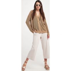 Kardigan + top Tenue MAX MARA LEISURE. Brązowe swetry Max Mara Leisure, m, bez wzorów, bez ramiączek. W wyprzedaży za 917.40 zł.