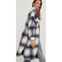 Answear Lab płaszcz z wełną przejściowy oversize. Niebieskie płaszcze Answear Lab, l, bez wzorów, z wełny, bez kaptura. Za 369.99 zł.