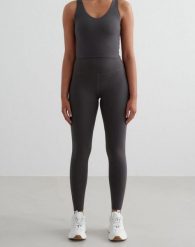 Damskie legginsy wysoki stan, odprowadzające pot, squat proof Sense Tall szare. Szare legginsy AIM'N, bez wzorów, z elastanu. Za 297.00 zł.