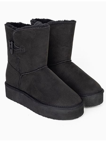 ISLAND BOOT Botki zimowe "Emmy" w kolorze czarnym rozmiar: 40. Czarne botki Island Boot, bez wzorów, bez obcasa, bez zapięcia. Za 139.95 zł.
