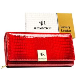 Duży, lakierowany portfel damski ze skóry naturalnej w czerwonym kolorze zamykany na zatrzask RH-20A-1-RS Rovicky. Czerwone portfele ROVICKY, bez wzorów, z lakierowanej skóry. Za 94.99 zł.