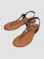 S.Oliver Sandały w kolorze czarno-jasnobrązowym rozmiar: 38. Brązowe sandały S.Oliver, bez wzorów, klasyczne, z otwartym noskiem, bez obcasa, bez zapięcia. Za 140.20 zł.