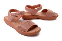 AZALEIA 18522 Cassia comfy papete brown AG349, sandały damskie. Brązowe sandały Azaleia, bez wzorów, bez obcasa, bez zapięcia. Za 174.90 zł.