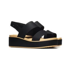 Damskie klapki Crocs BROOKLYN MATTE WRAP LOW WEDGE W 211802-0RI 3. Brązowe klapki Crocs, bez wzorów, z materiału, z okrągłym noskiem, bez obcasa, na koturnie, bez zapięcia. Za 259.00 zł.