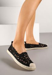 Czarne Espadryle Vices Ozdobione Ażurowym Wzorem i Ozdobną Plecionką Arivosa. Czarne espadryle Renee, w ażurowe wzory, bez obcasa, na płaskiej podeszwie. W wyprzedaży za 35.99 zł.