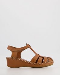 SKÓRZANE SANDAŁY 0792252 TAN. Sandały Venezia, bez wzorów, ze skóry, bez obcasa, bez zapięcia. Za 239.00 zł.