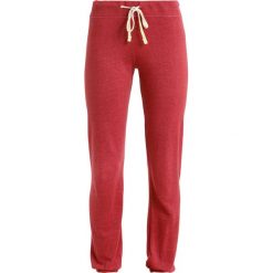Sundry BASIC Spodnie treningowe berry. Niebieskie spodnie dresowe marki comma casual identity, z materiału, casualowe. W wyprzedaży za 274.50 zł.