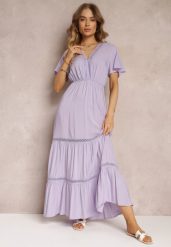 Fioletowa Rozkloszowana Sukienka Maxi z Gumką w Talii i Koronkowym Dekoltem Cheteia. Fioletowe sukienki Renee, l, bez wzorów, z koronki, bez kołnierzyka, bez ramiączek, maxi, rozkloszowane. Za 79.99 zł.