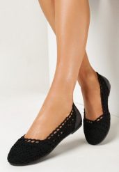 Czarne Koronkowe Balerinki Wsuwane Treada. Czarne baleriny Born2be, bez wzorów, z koronki, bez obcasa, bez zapięcia. Za 39.99 zł.