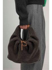 Josephine & Co Torebka w kolorze szarym rozmiar: onesize. Szare torebki klasyczne Josephine & Co, bez wzorów, z materiału, bez dodatków. Za 326.56 zł.