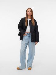 Vero Moda Kurtka przejściowa "Millie" w kolorze czarnym rozmiar: M. Czarne kurtki Vero Moda, m, bez wzorów, bez kaptura. Za 118.56 zł.