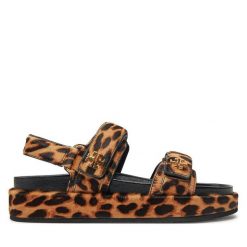 Sandały Tory Burch. Brązowe sandały Tory Burch, bez wzorów, bez obcasa, na płaskiej podeszwie, bez zapięcia. Za 1,819.00 zł.