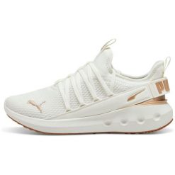 Buty sportowe Puma Softride Carson Fresh. Białe buty do biegania Puma, bez wzorów, z materiału, bez zapięcia, do biegania. Za 490.00 zł.