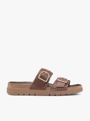 Brązowe klapki z dwoma paskami. Brązowe klapki Ryłko, bez wzorów, ze skóry, klasyczne, z okrągłym noskiem, bez obcasa, na płaskiej podeszwie, bez zapięcia. Za 379.99 zł.