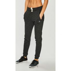 Reebok - Spodnie. Spodnie dresowe marki bonprix. Za 179.90 zł.