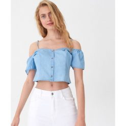 Krótka bluzka z guzikami - Niebieski. Bluzki House. W wyprzedaży za 19.99 zł.