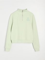 Bluza half-zip z ozdobnym haftem - zielony. Zielone bluzy Sinsay, l, bez wzorów, bez ramiączek, bez kaptura. Za 49.99 zł.