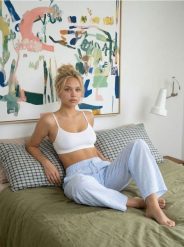 Spodnie od piżamy w paski - błękitny. Niebieskie piżamy Sinsay, l, bez wzorów, bez kołnierzyka, bez ramiączek. Za 25.99 zł.