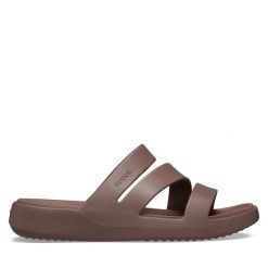 Klapki Crocs. Brązowe klapki Crocs, bez wzorów, bez obcasa, bez zapięcia. Za 159.99 zł.