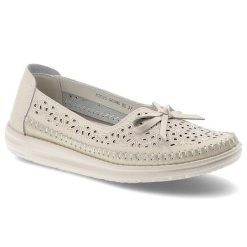 Półbuty damskie Vinceza, cholewka ze skóry naturalnej licowej z ażurową perforacją wsuwany fason z ozdobną kokardą, beżowe, 95390. Brązowe półbuty wsuwane VINCEZA, w ażurowe wzory, ze skóry, bez obcasa, na płaskiej podeszwie. Za 149.00 zł.