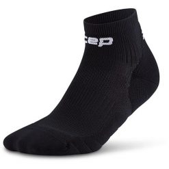 Damskie skarpety kompresyjne do biegania sportowe za kostkę Core Run CEP. Czarne skarpetki CEP, bez wzorów, z elastanu. Za 79.00 zł.