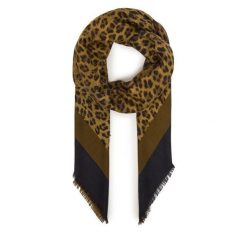 Chusta Weekend Max Mara. Czarne chusty Weekend Max Mara, bez wzorów. Za 729.99 zł.