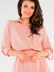 Koszula Damska Model A425 Powder Pink - awama. Różowe koszule Awama, l, bez wzorów, z elastanu, eleganckie, bez kołnierzyka, bez ramiączek. Za 274.07 zł.