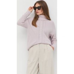 Guess sweter z domieszką wełny damski kolor fioletowy z golfem. Fioletowe swetry Guess, l, z aplikacjami, z dzianiny, bez ramiączek. Za 519.99 zł.