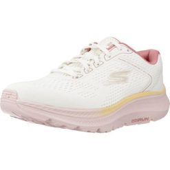 Buty SKECHERS GO RUN CONSISTENT 2.0 Beżowy. Brązowe buty sportowe lifestyle Skechers, bez wzorów, z tkaniny, bez zapięcia. Za 361.65 zł.