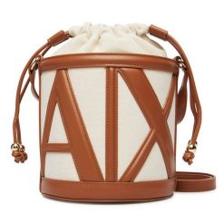 Torebka Armani Exchange. Brązowe torebki klasyczne Armani Exchange, bez wzorów, bez dodatków. Za 569.99 zł.