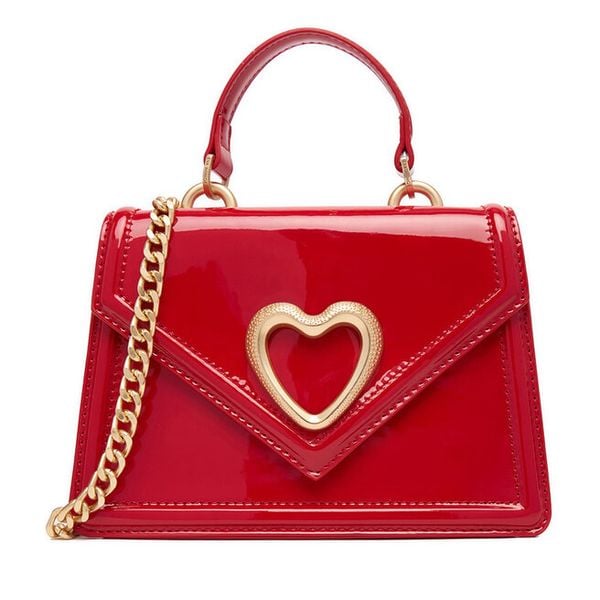 Torebka Eva Minge. Czerwone kopertówki Eva Minge, bez wzorów, wizytowe, bez dodatków. Za 199.99 zł.