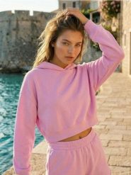 Bluza hoodie soft touch - różowy. Czerwone bluzy Sinsay, l, bez wzorów, bez ramiączek, bez kaptura. Za 49.99 zł.