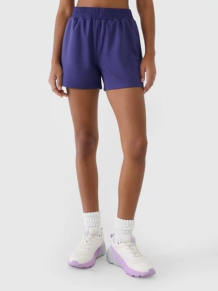 4F Szorty funkcyjne w kolorze niebieskim rozmiar: L. Niebieskie szorty sportowe 4f, bez wzorów, z materiału, na fitness i siłownię. Za 57.20 zł.